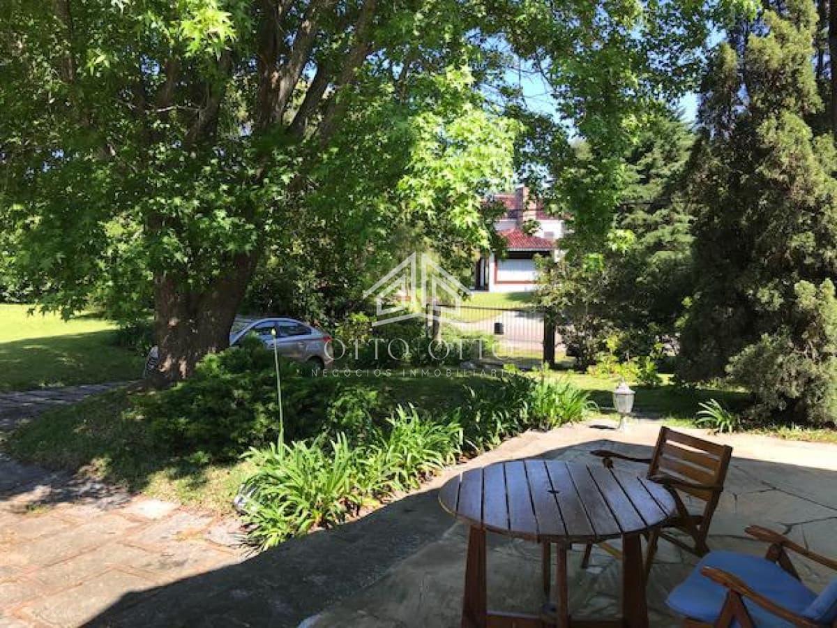Casa en venta 6 dorm playa Mansa