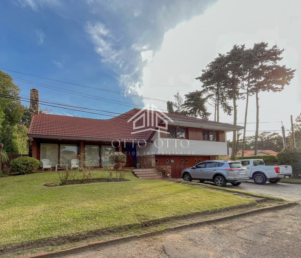 Casa en venta en Playa Mansa Punta del Este