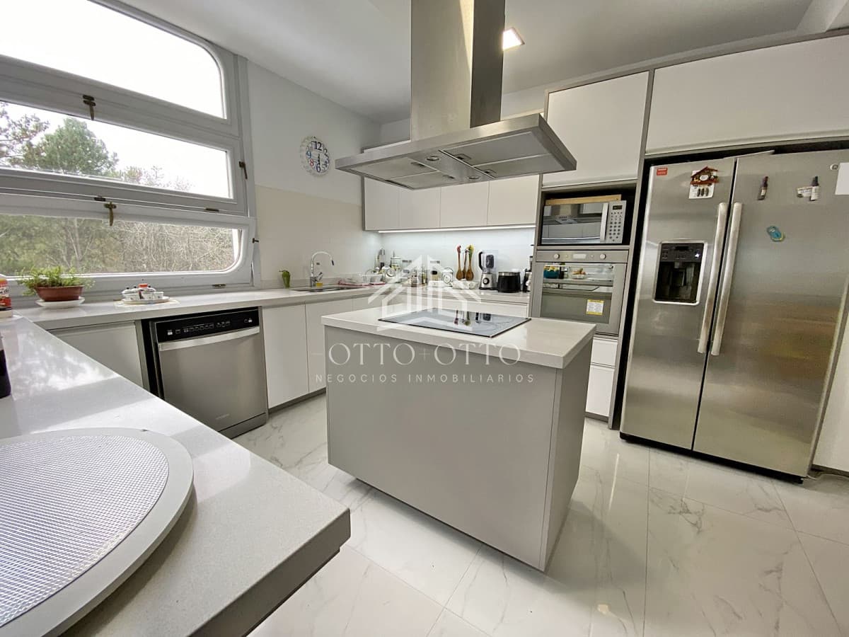 Magnifica residencia en Club del Lago