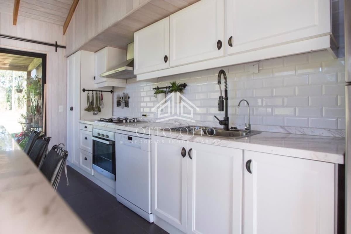 Venta casa tres dormitorios La Barra moderno
