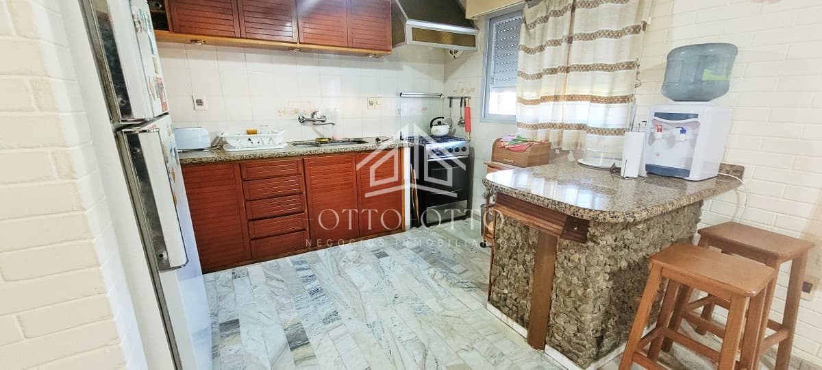 Casa en la Floresta, se escucha permuta por depto en Montevideo o Punta del Este