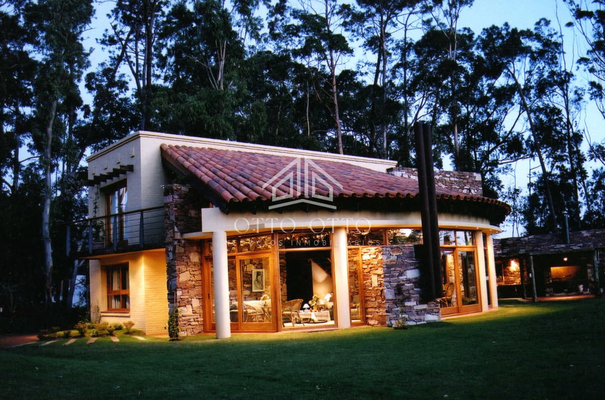 Venta casa cuatro dormitorios Maldonado Portezuelo gran terreno parrillero