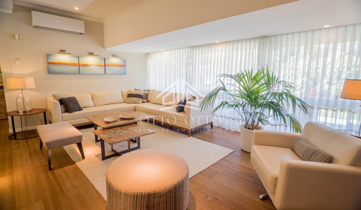 Casa en venta y alquiler temporario Playa Mansa 6 dormitorios