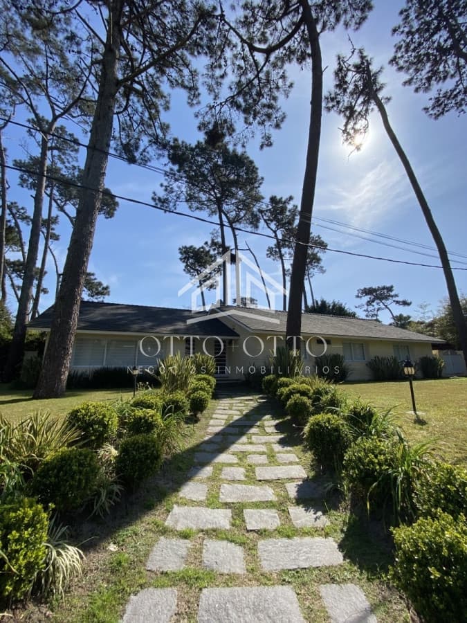 IMPORTANTE CASA EN ALQUILER TEMPORAL Y VENTA