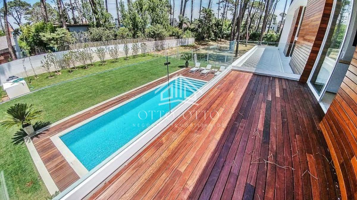 Casa en venta y alquiler temporario  5 dormitorios