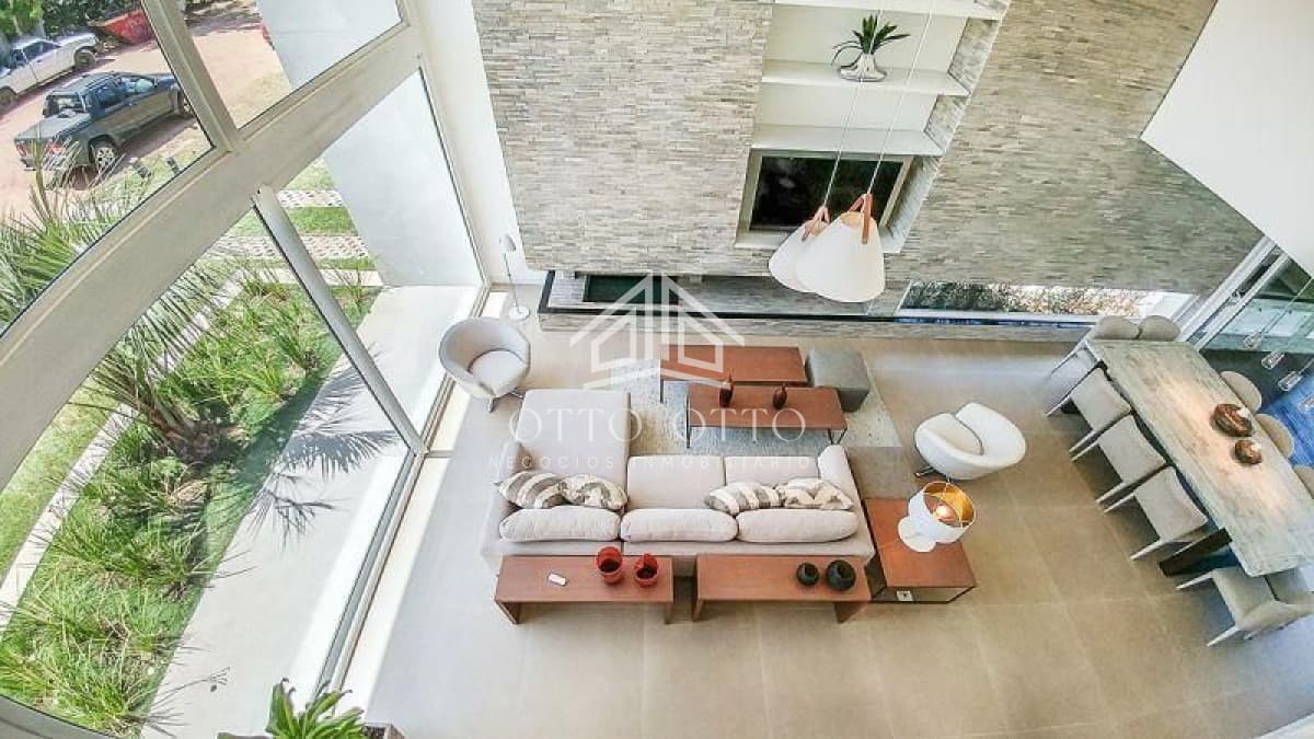 Casa en venta y alquiler temporario  5 dormitorios