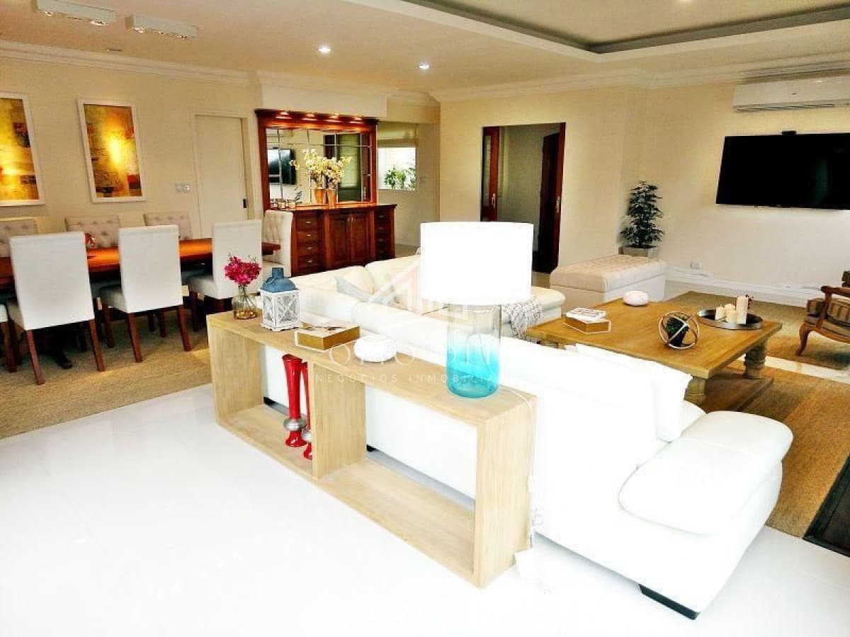 Casa en venta y alquiler temporario Punta Del Este 5 dormitorios