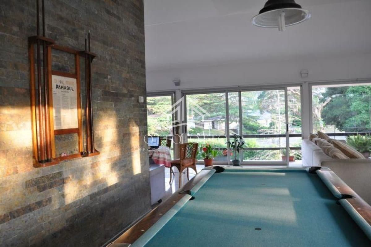 Casa en venta Playa Mansa 6 dormitorios