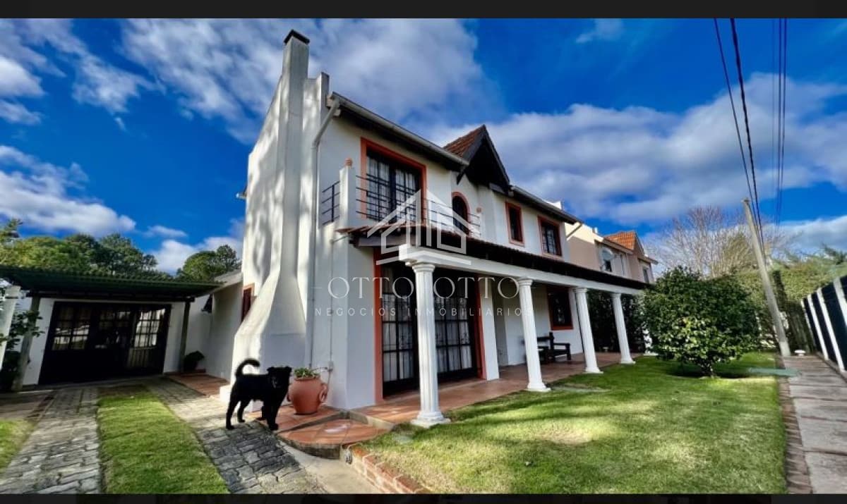 Venta casa tres dormitorios Maldonado