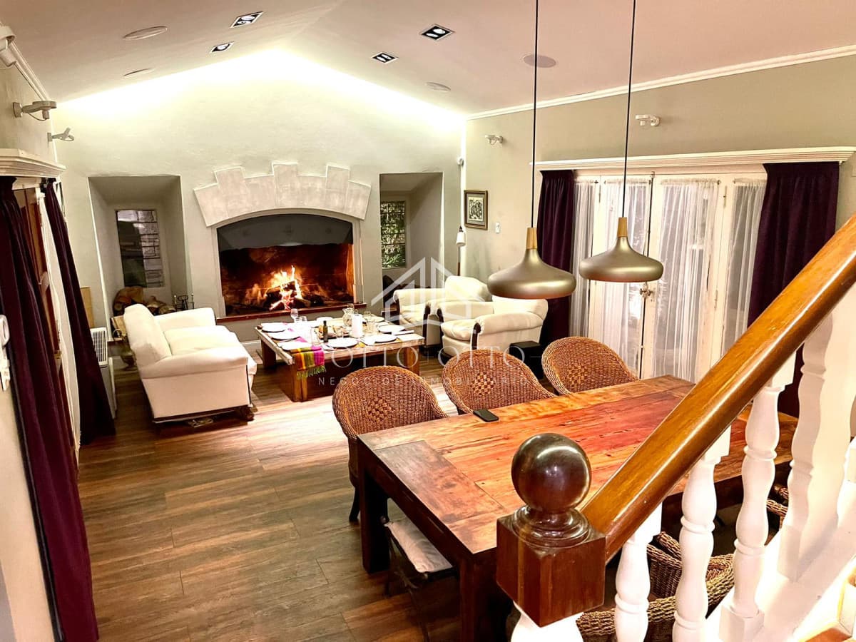 Venta casa siete dormitorios punta del este playa mansa piscina