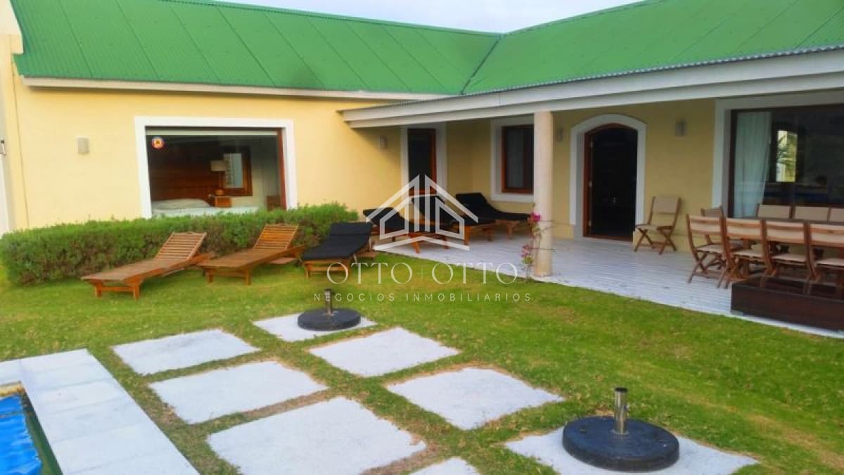 Chacra en venta Manantiales 5 dormitorios