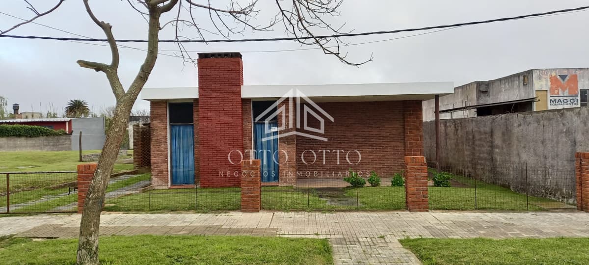 Terreno para vivienda permanente o construcción de Edificio