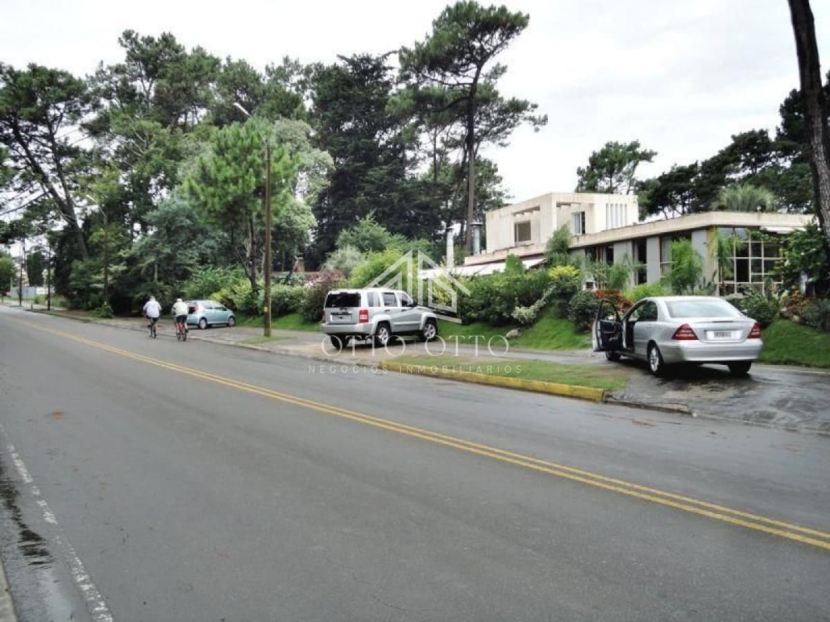 Terreno en venta para desarrollo en Punta del Este