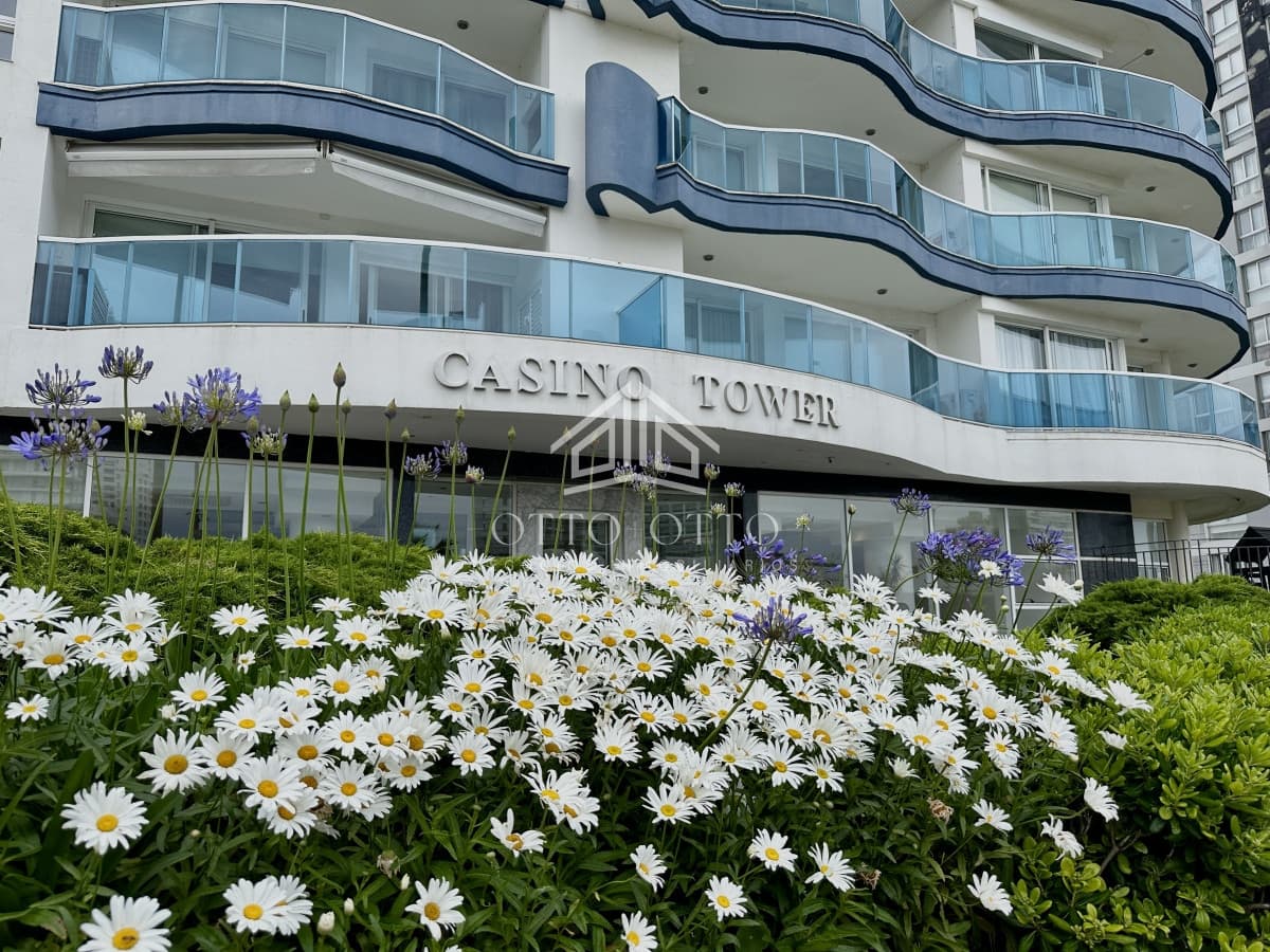 Apartamento en venta y alquiler 3 dormitorios suite en Punta Del Este