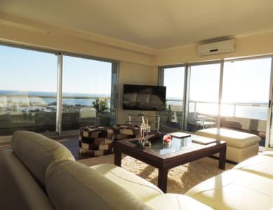Apartamento ID.41697 - Apartamento de 3 dormitorios en Torre de Categoría - Península, Punta del Este