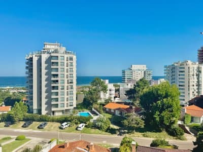 Departamento en Venta  de Tres Dormitorios, Proyecto en Pozo