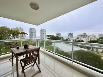 Apartamento de dos dormitorios en venta, Punta del Este.